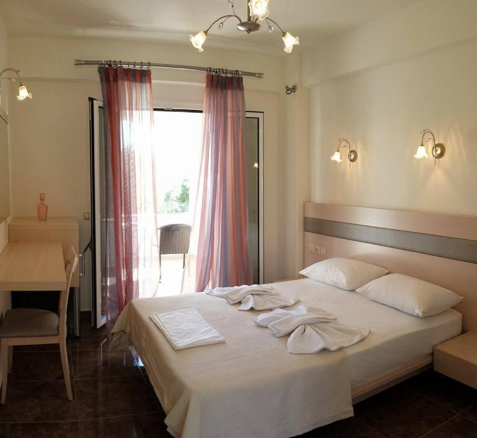 Voula Resort Elafónisos Habitación foto